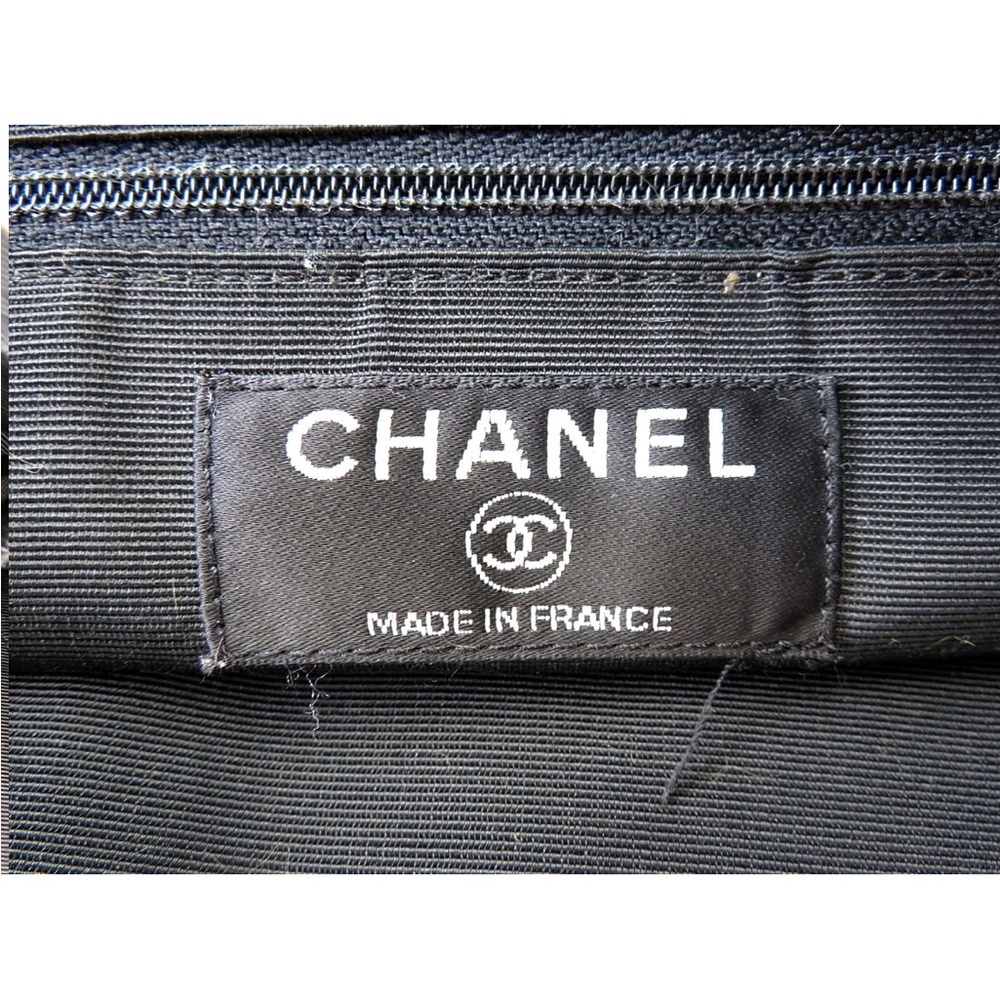 CHANEL Rabbit Fur Tote - Olive and Tan - Picture 13 of 16
